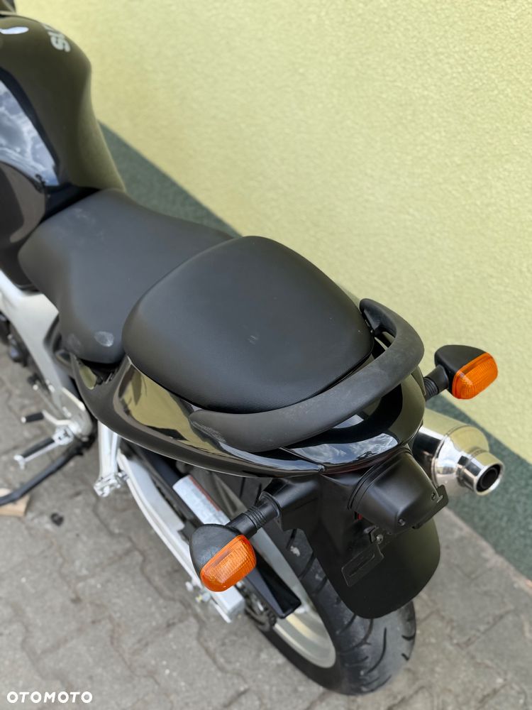 Suzuki SV - 21