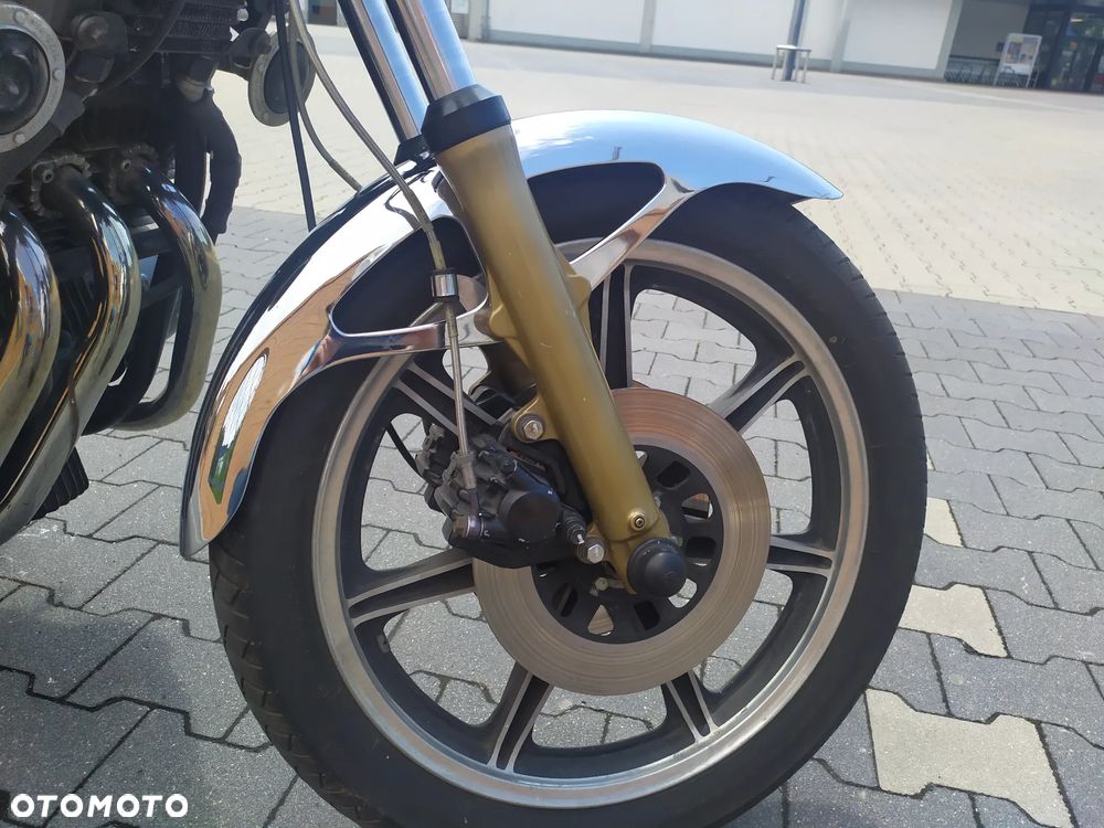 Yamaha XS - 10