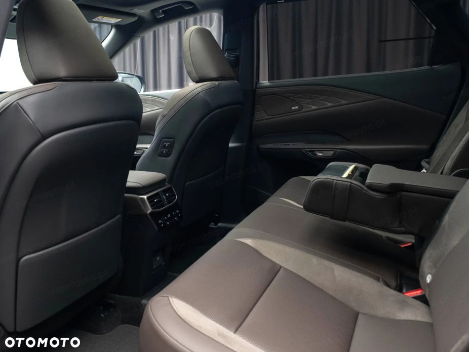 Lexus RX - 14