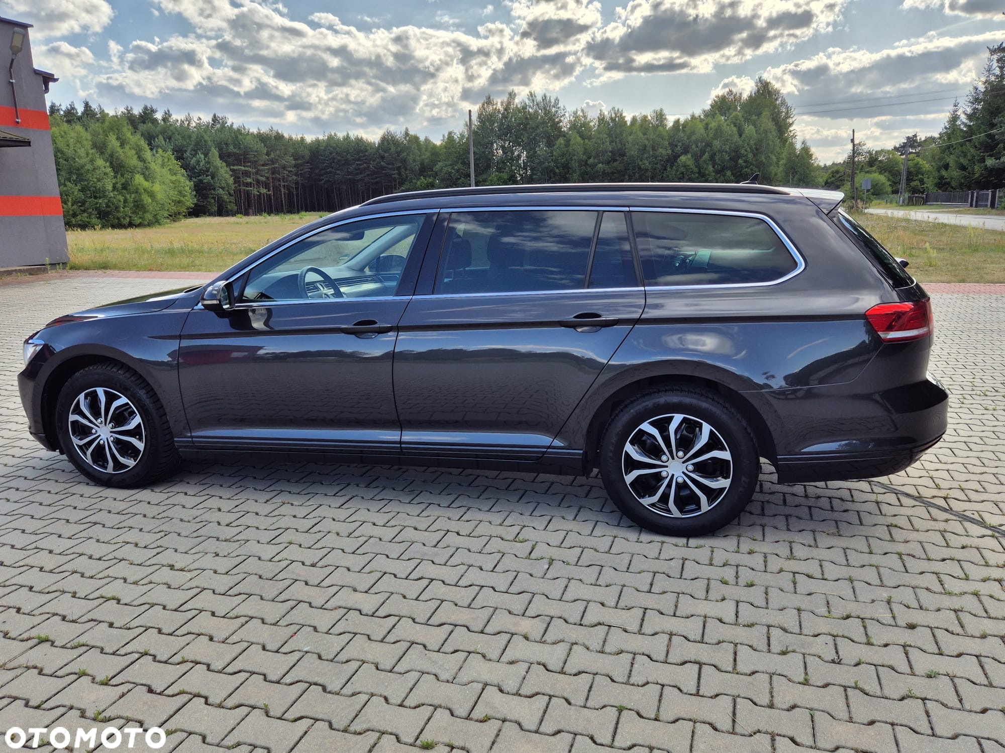 Volkswagen Passat Variant 2.0 TDI SCR DSG Highline - 10