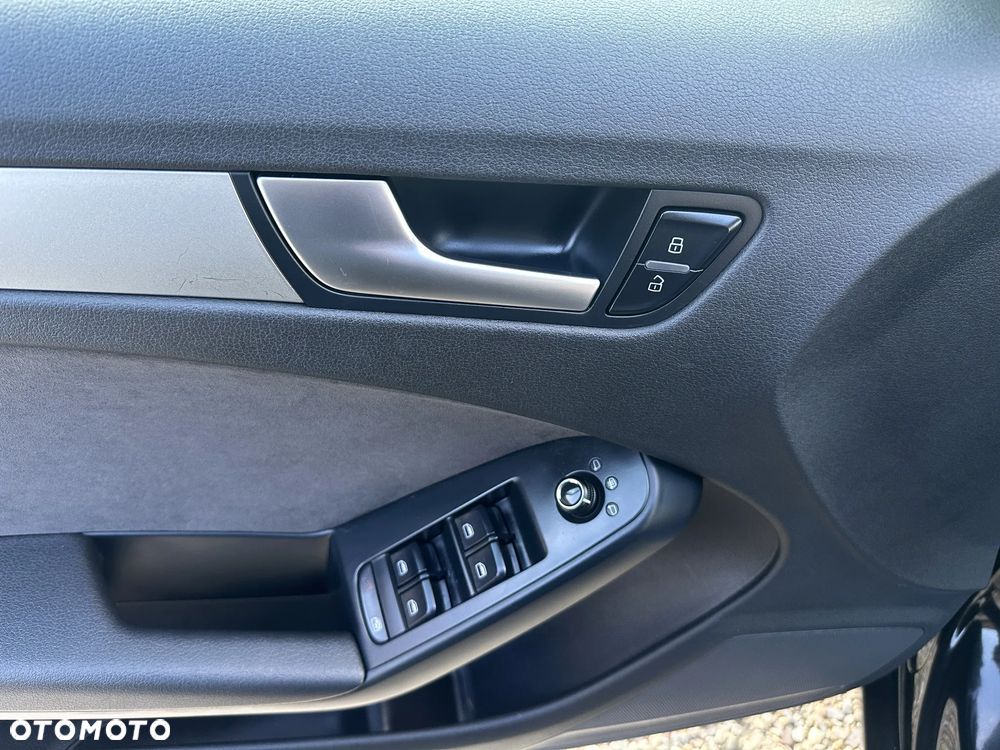 Audi A4 Avant 2.0 TDI ultra DPF Attraction - 26