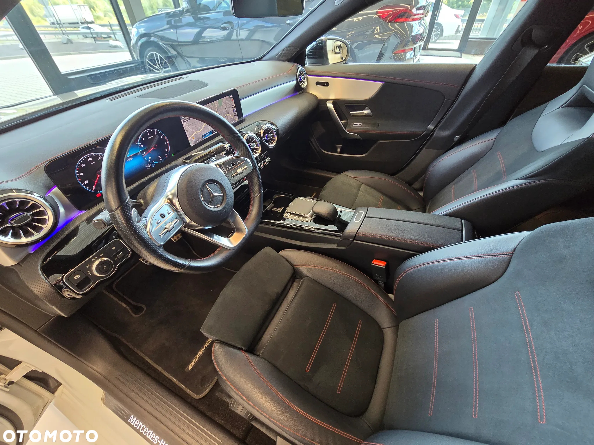 Mercedes-Benz CLA 200 4-Matic AMG Line 8G-DCT - 10