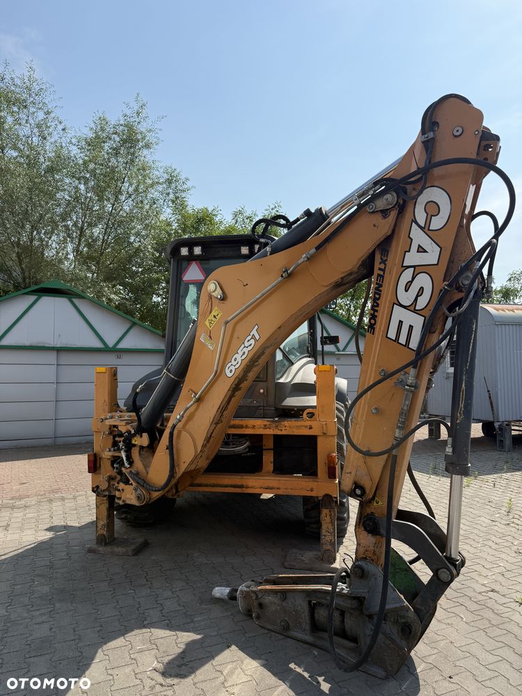 Case 695ST - 4