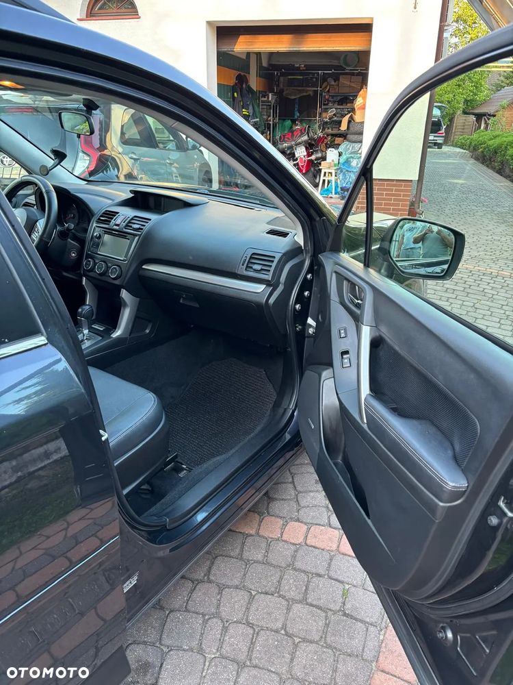 Subaru Forester 2.0 XT Platinum Lineartronic - 10