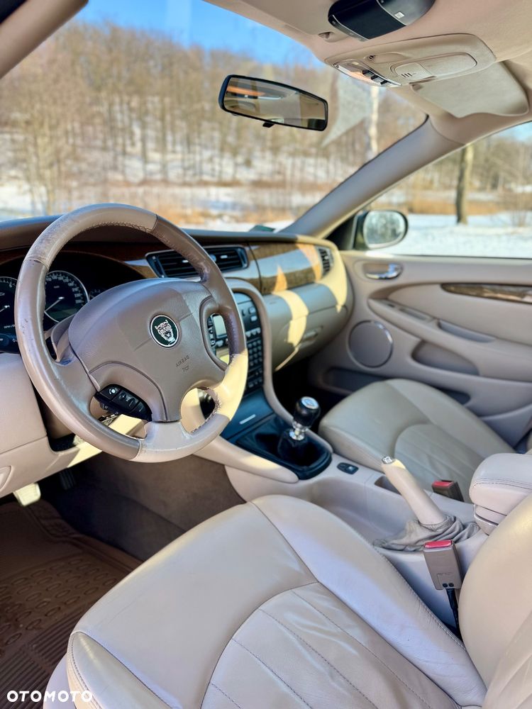 Jaguar X-Type - 19