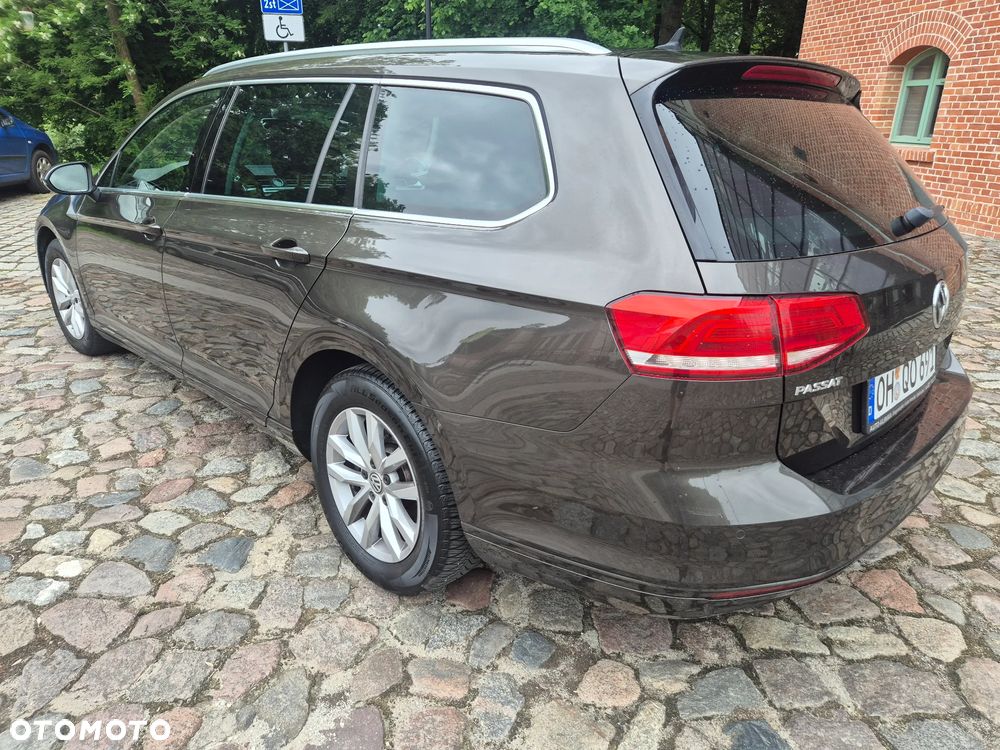 Volkswagen Passat 2.0 TDI (BlueMotion Technology) DSG Comfortline - 37