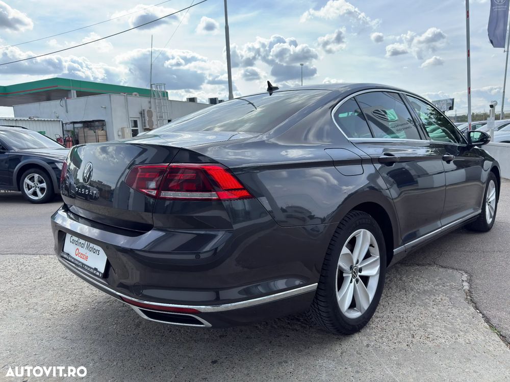 Volkswagen Passat 1.5 TSI ACT DSG Highline - 8
