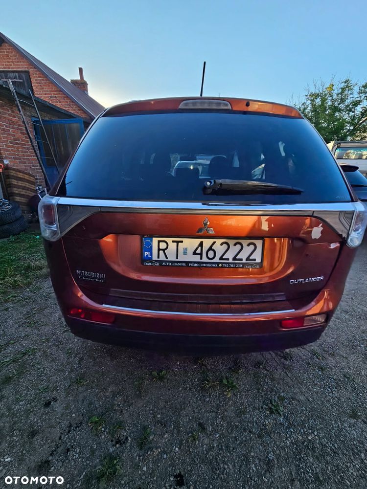 Mitsubishi Outlander - 6
