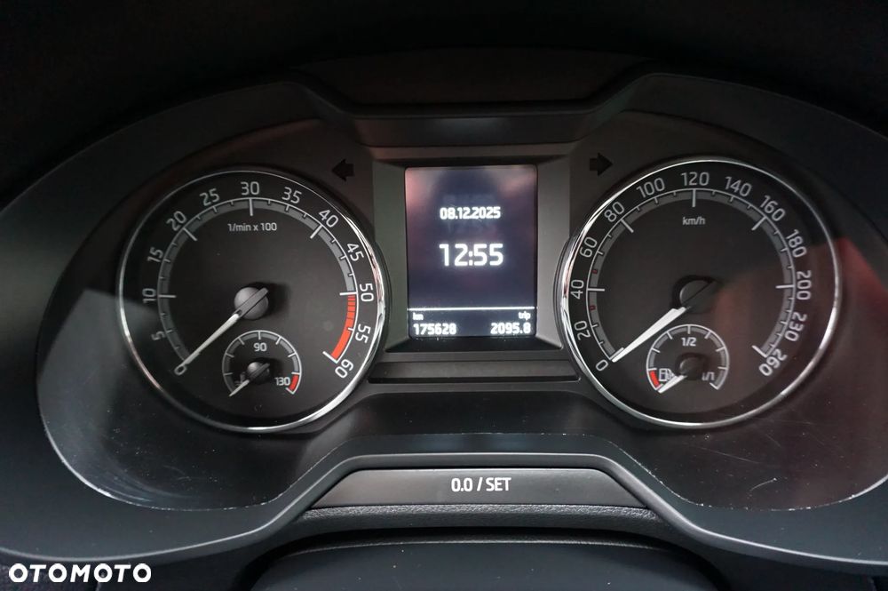 Skoda Octavia 2.0 TDI DSG Premium Edition - 37