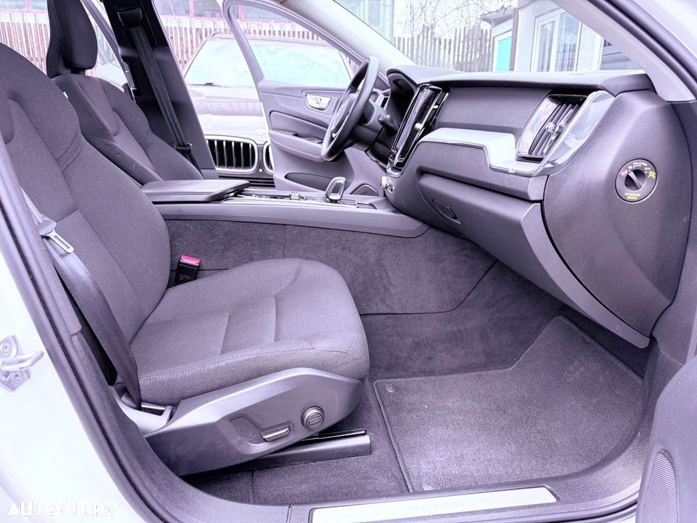 Volvo XC 60 T6 AWD Recharge Geartronic Inscription Expression - 32