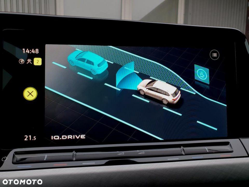 Volkswagen Golf - 22