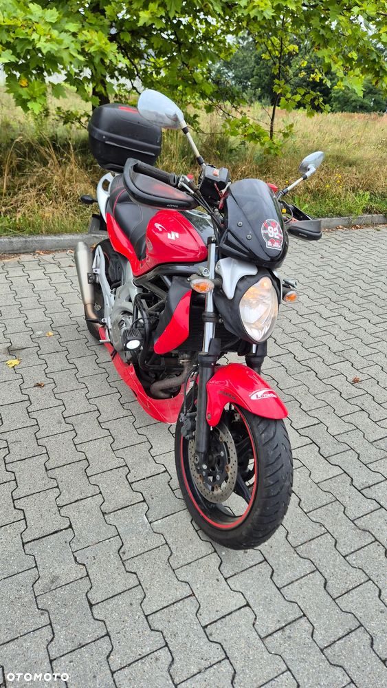 Suzuki Gladius - 2