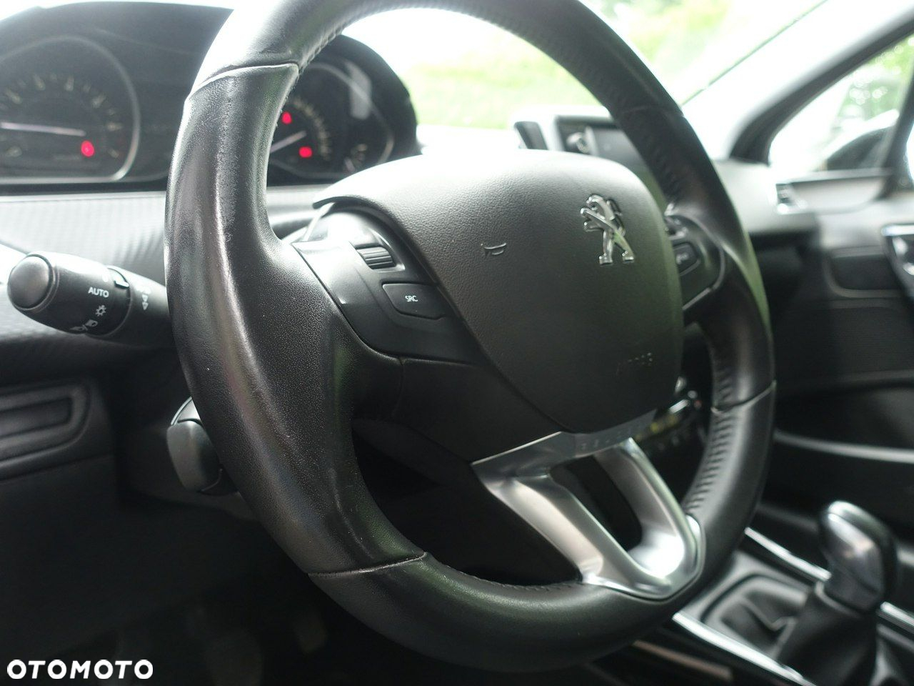 Peugeot 2008 PureTech 82 Signature - 19