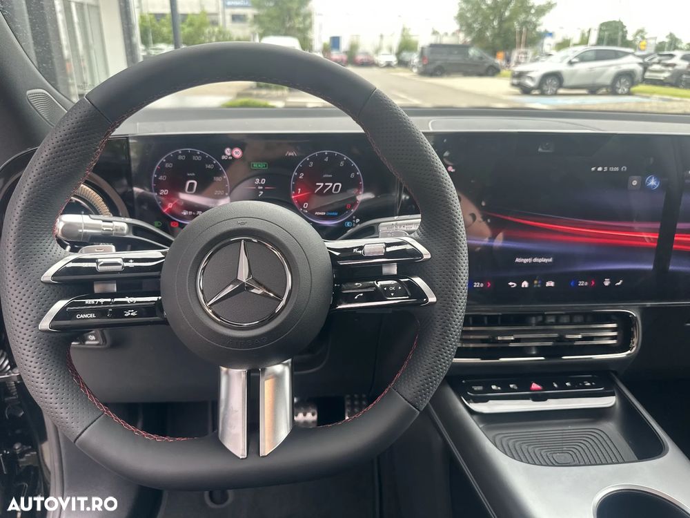 Mercedes-Benz GLB 220 4MATIC - 13