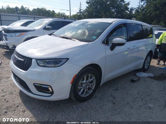 Chrysler Pacifica - 2