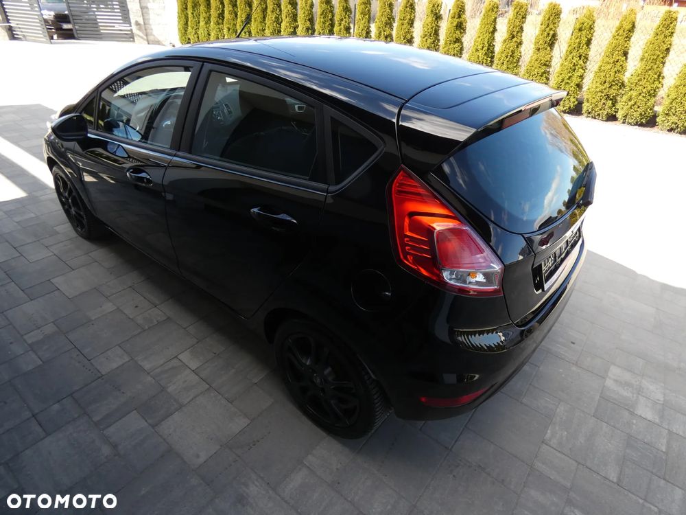 Ford Fiesta 1.25 Champions Edition - 12