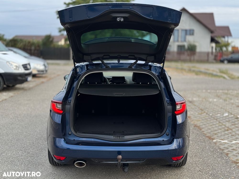 Renault Megane Grandtour ENERGY TCe 140 EDC BOSE EDITION - 21