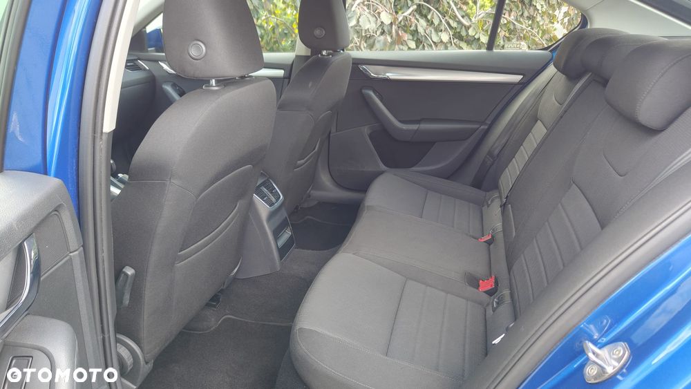 Skoda Octavia 1.4 TSI Style DSG - 4