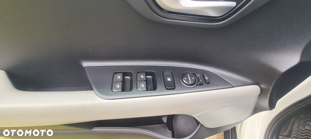 Kia Stonic 1.6 CRDi L - 15