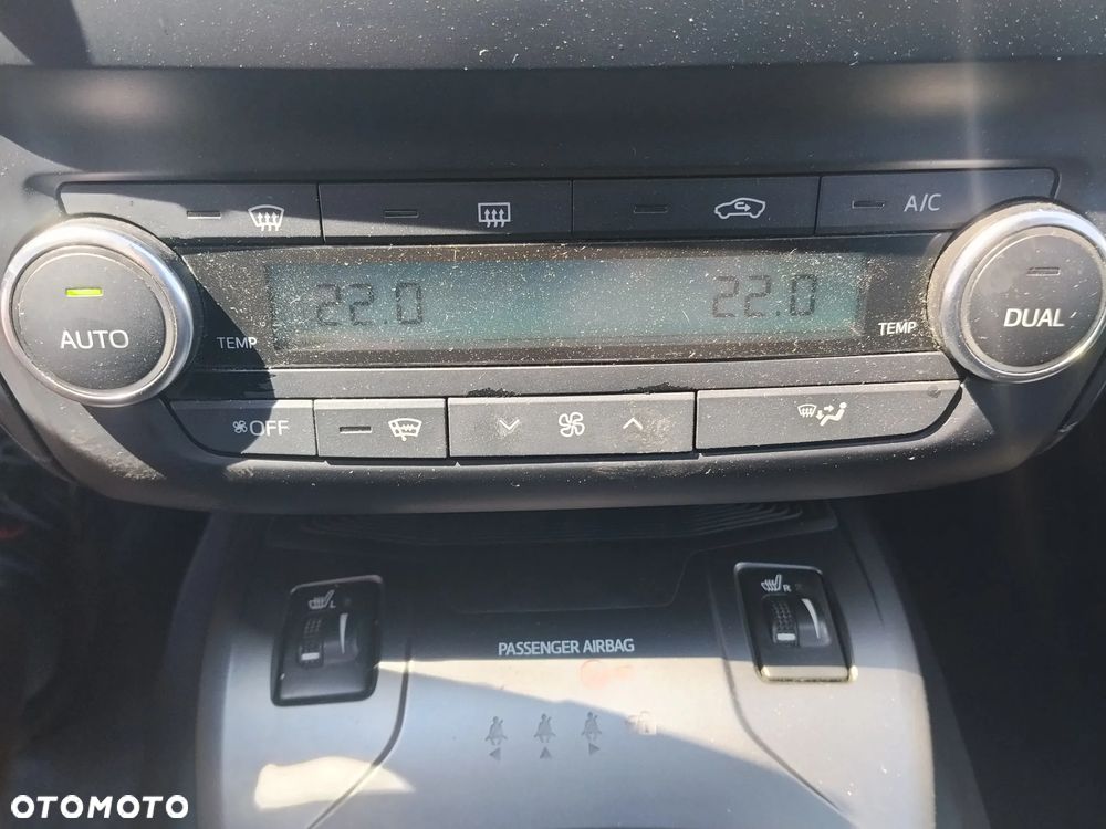 Toyota Avensis 2.0 D-4D Premium - 10