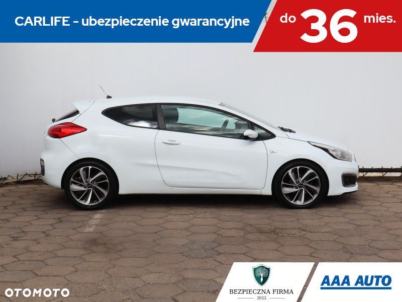 Kia Ceed - 8