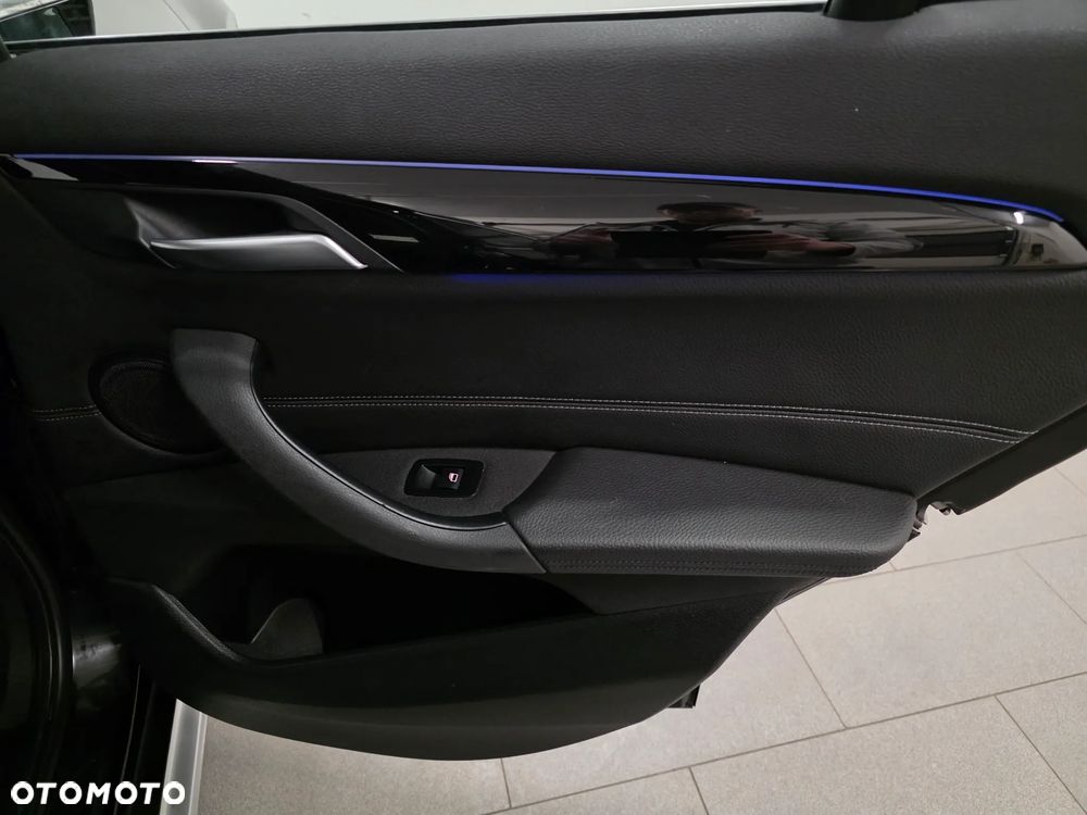 BMW X1 sDrive18d M Sport sport - 25