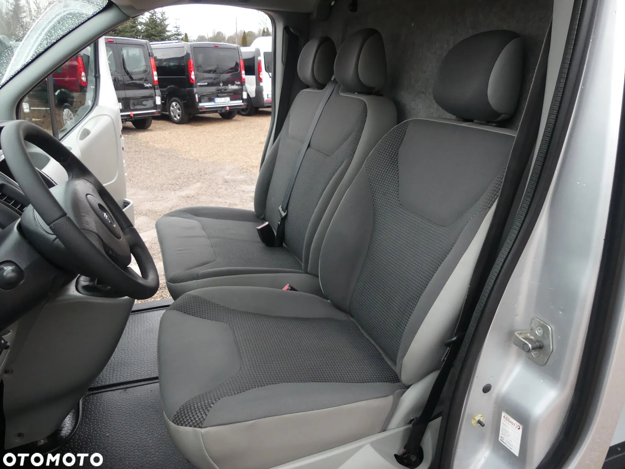 Opel VIVARO - 9