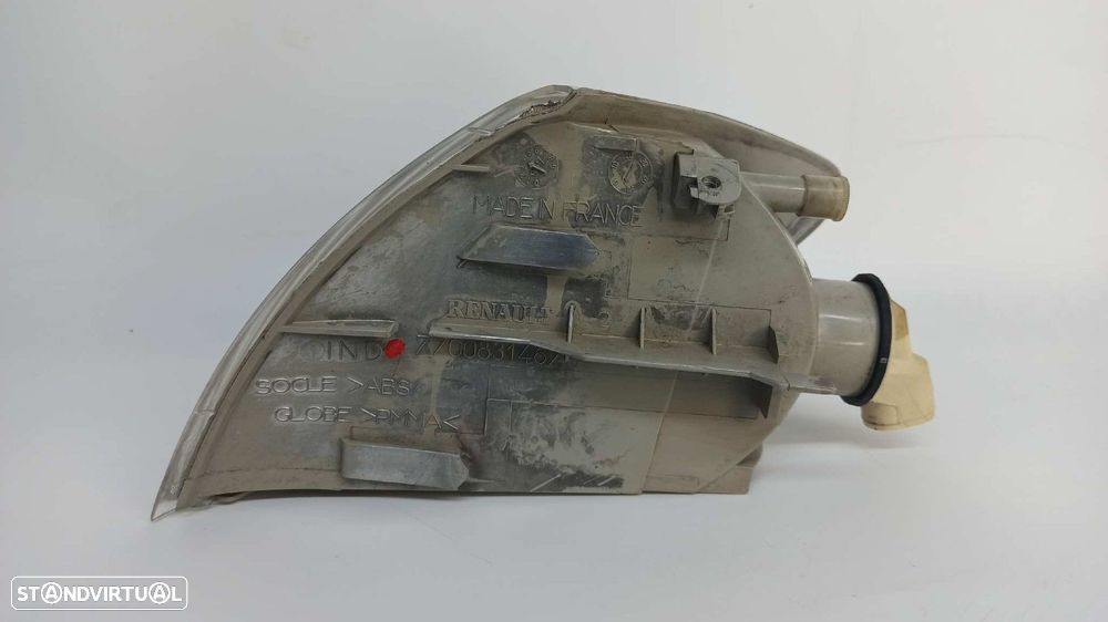 FAROLIM FRENTE DIREITO RENAULT MEGANE I CLASSIC (LA0) 1.9 D RN - 3