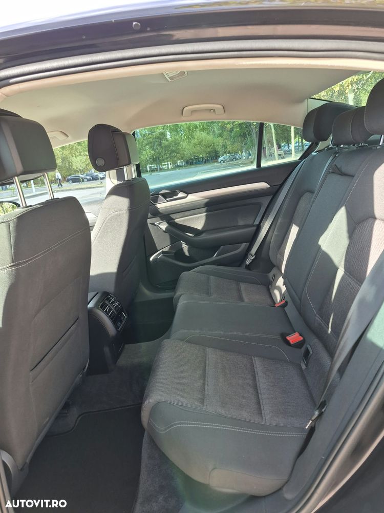 Volkswagen Passat - 8