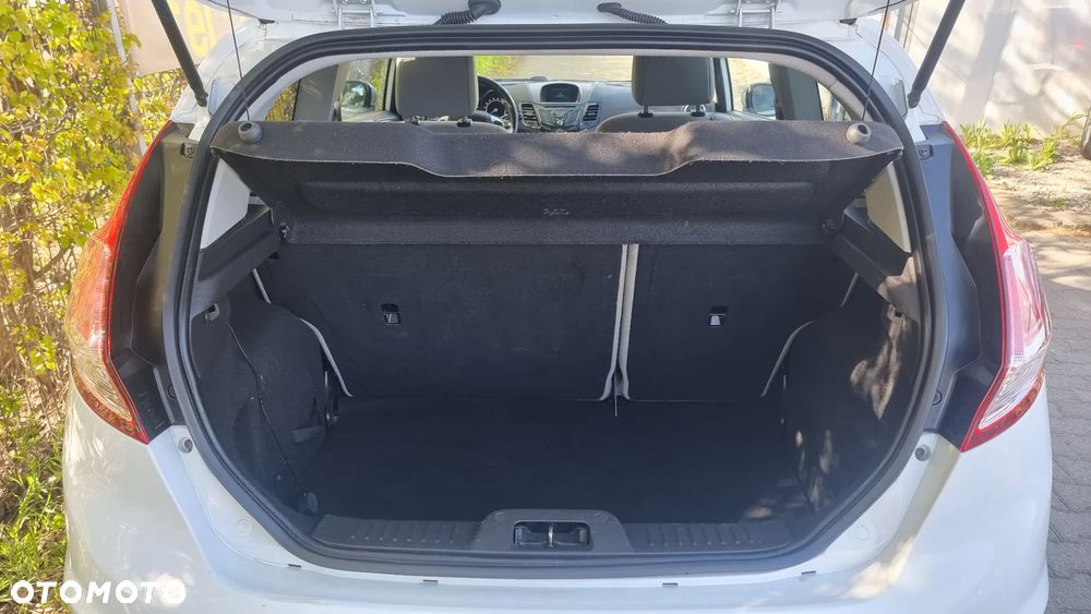 Ford Fiesta 1.5 TDCi Ambiente - 14