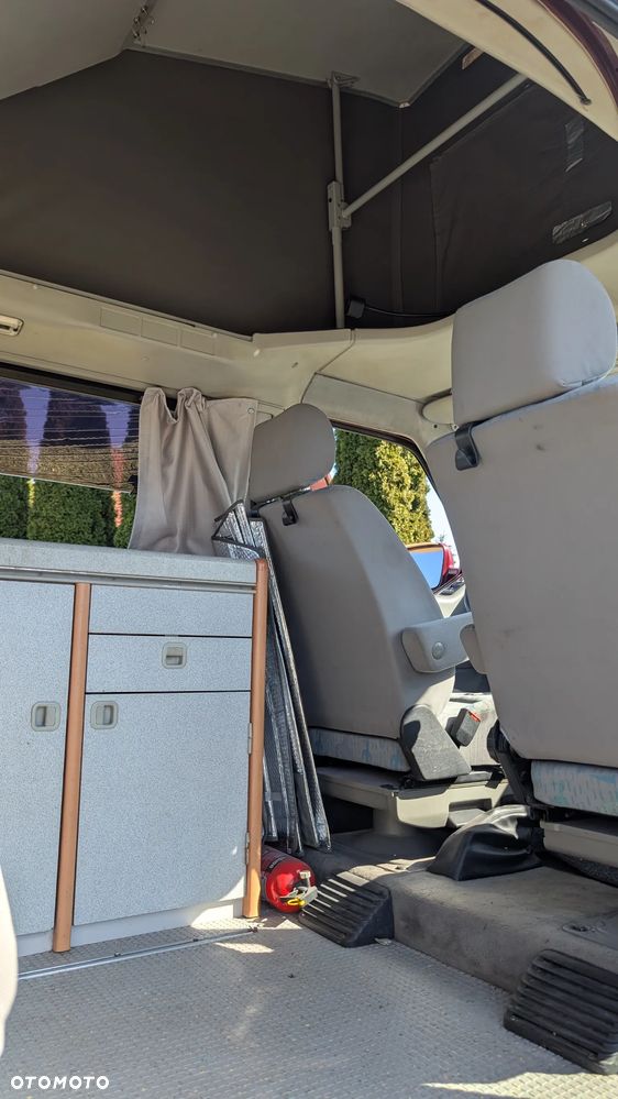 Volkswagen California - 24