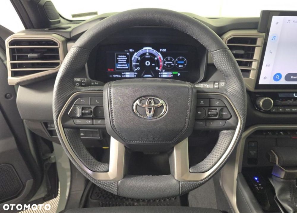 Toyota Sequoia - 13