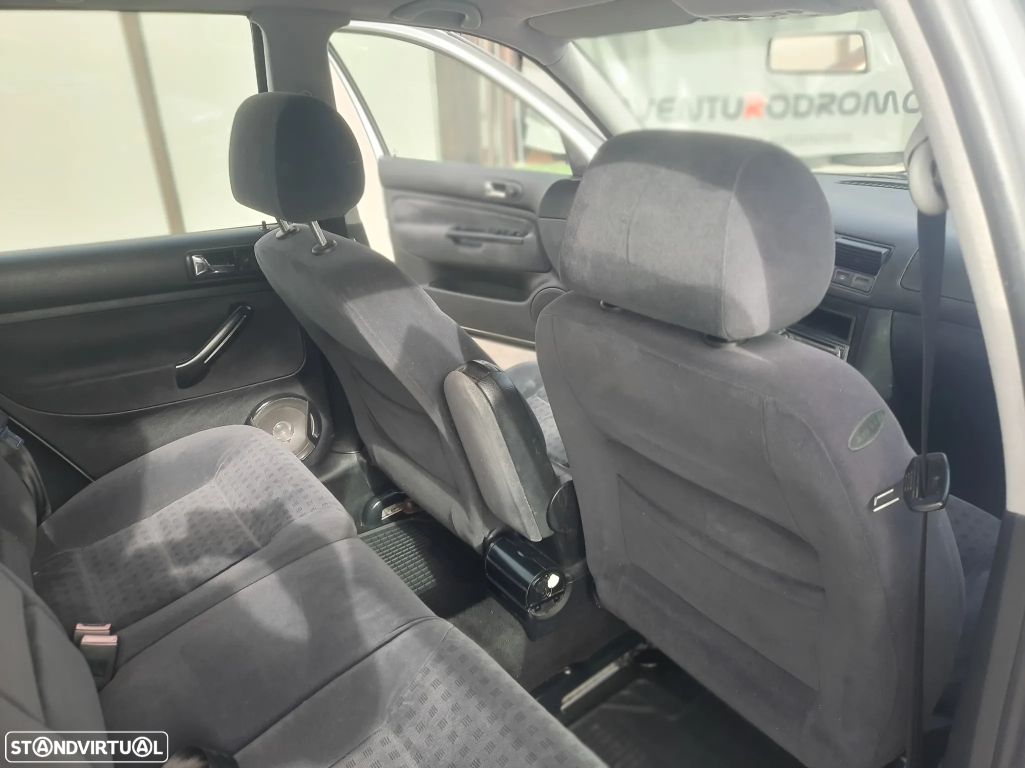 VW Golf 1.4i Confort - 25