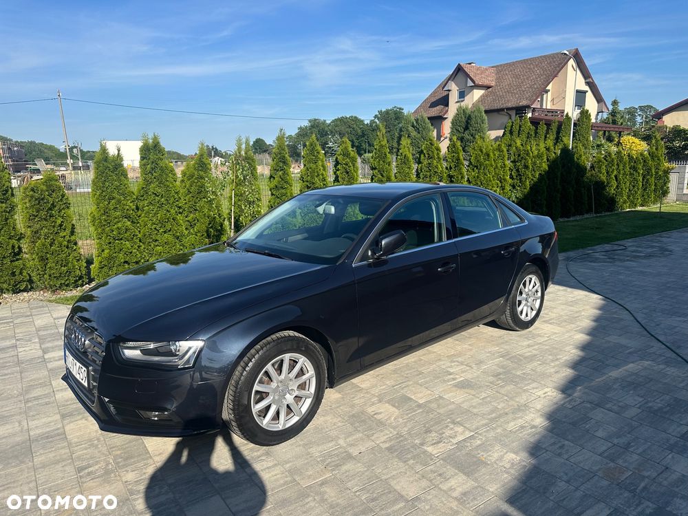 Audi A4 Limousine - 15