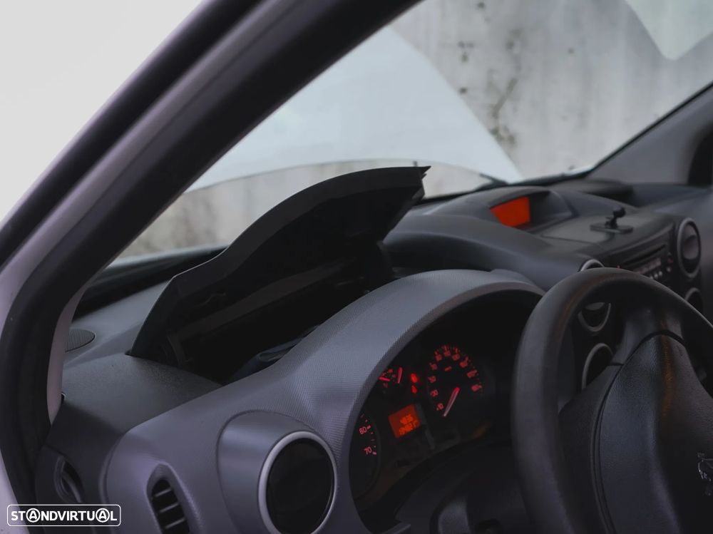 Peugeot PARTNER  1.6 BLUEHDI 100 - 29