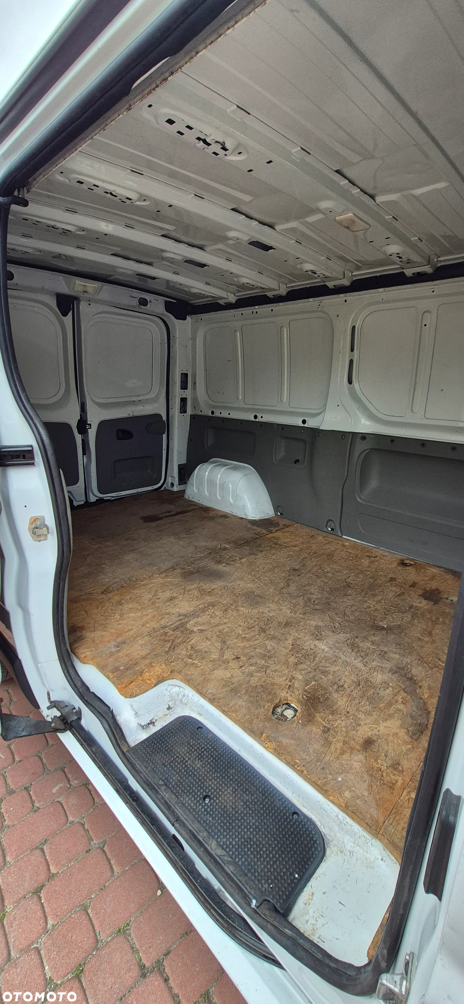 Renault Trafic - 22