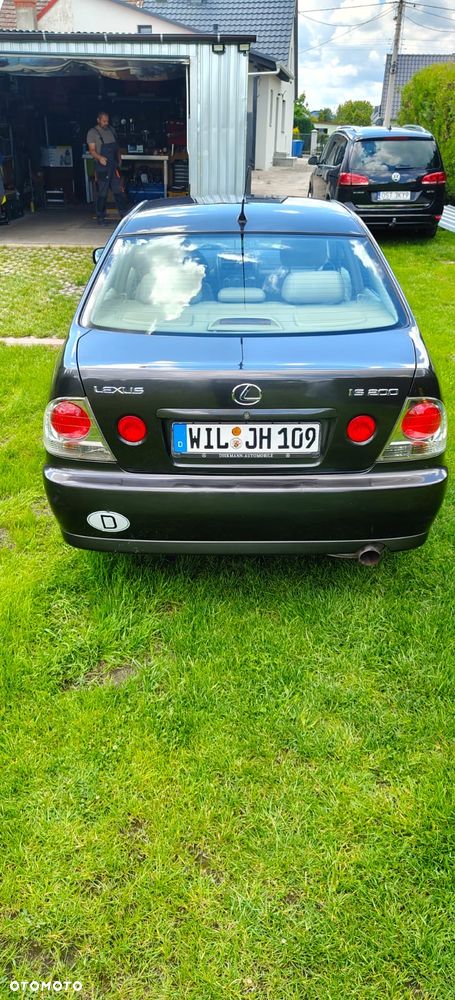 Lexus IS 200 Prestige - 6