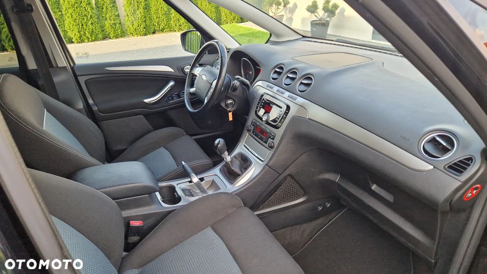 Ford S-Max 2.0 TDCi DPF Titanium - 17