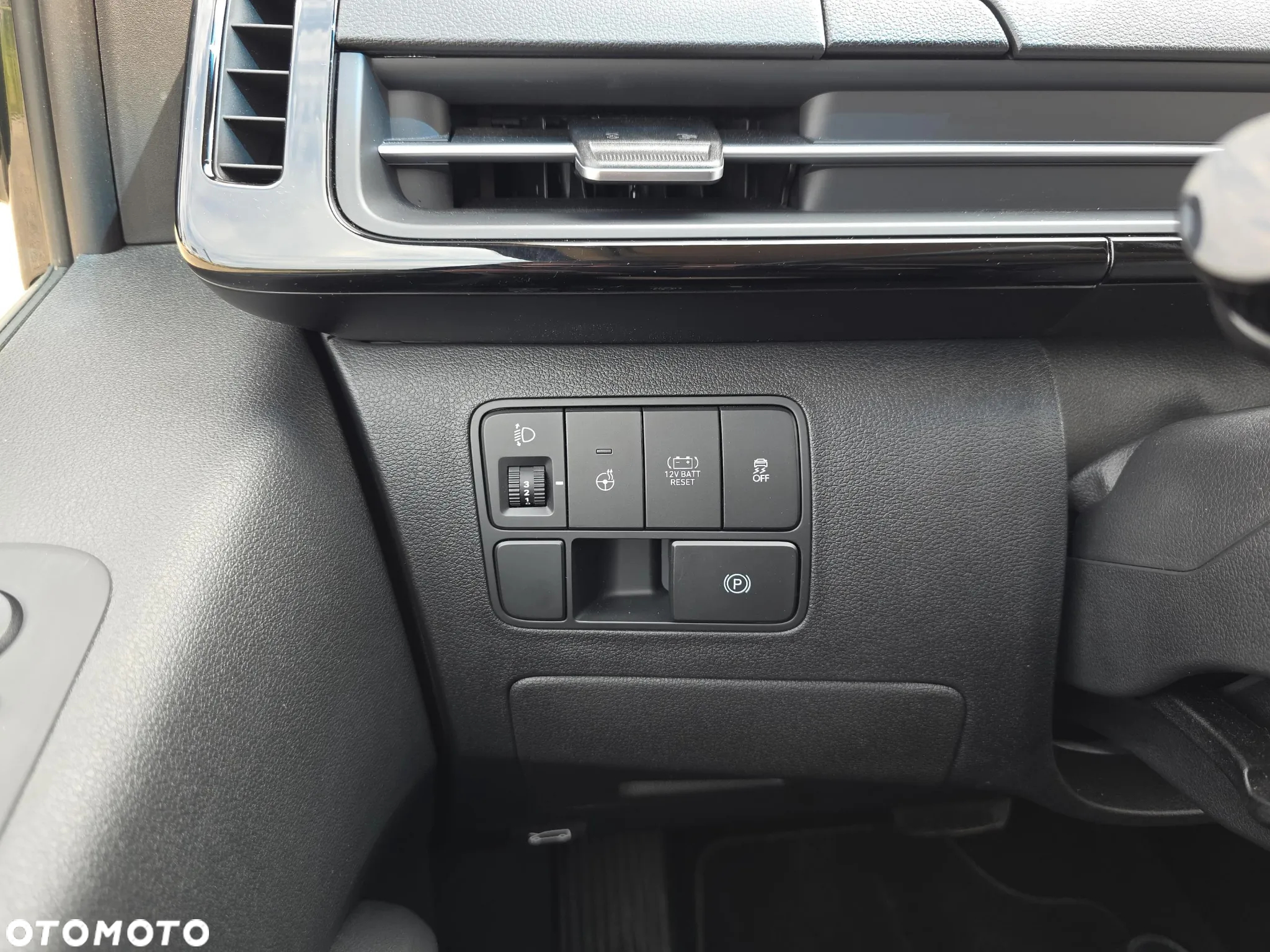 Hyundai Staria 1.6 T-GDI HEV Smart VIP - 13