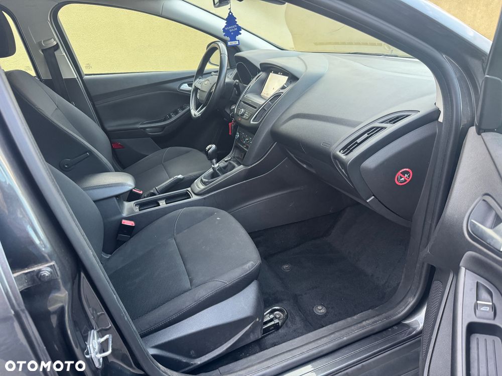 Ford Focus - 8