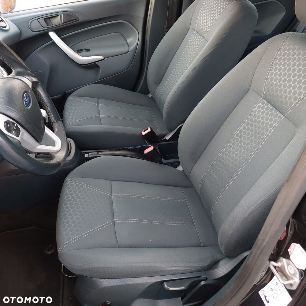 Ford Fiesta 1.25 Titanium EU5 - 17