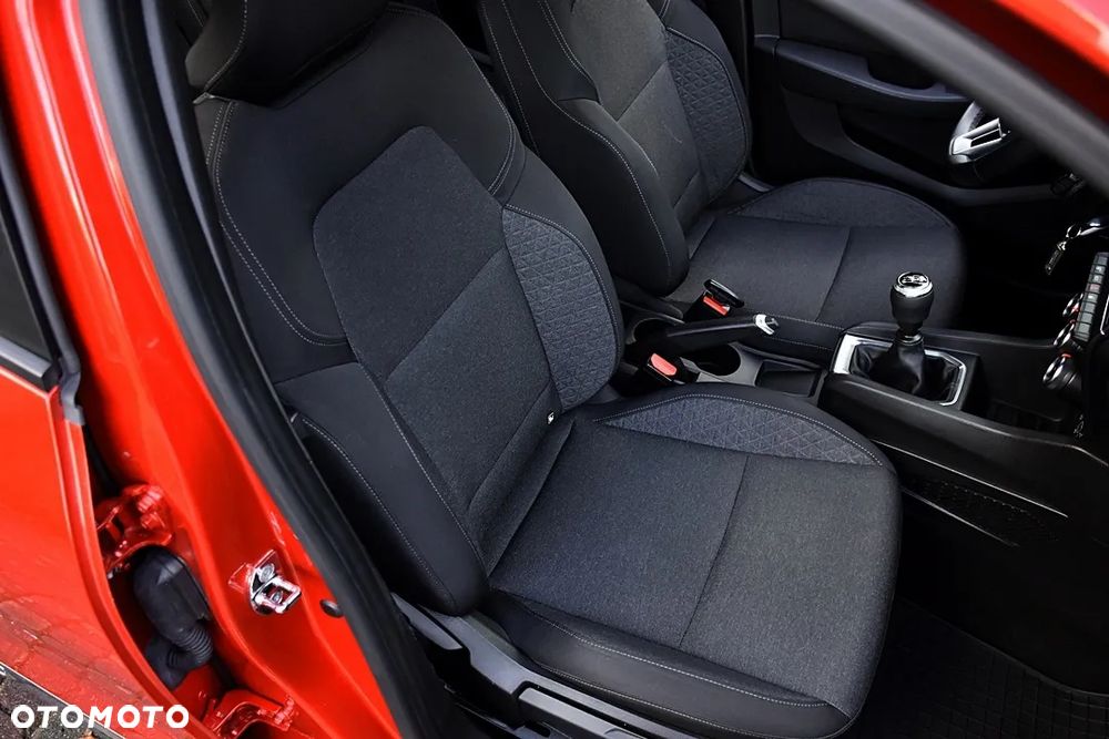 Renault Clio BLUE dCi 85 BUSINESS EDITION - 34