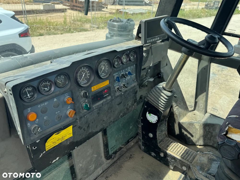 Dynapac CC422C - 8