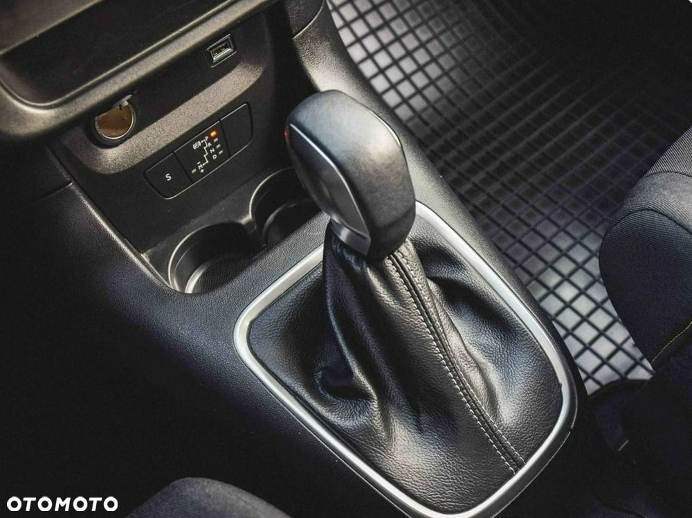 Citroën C3 Pure Tech 110 S&S EAT6 MAX - 21