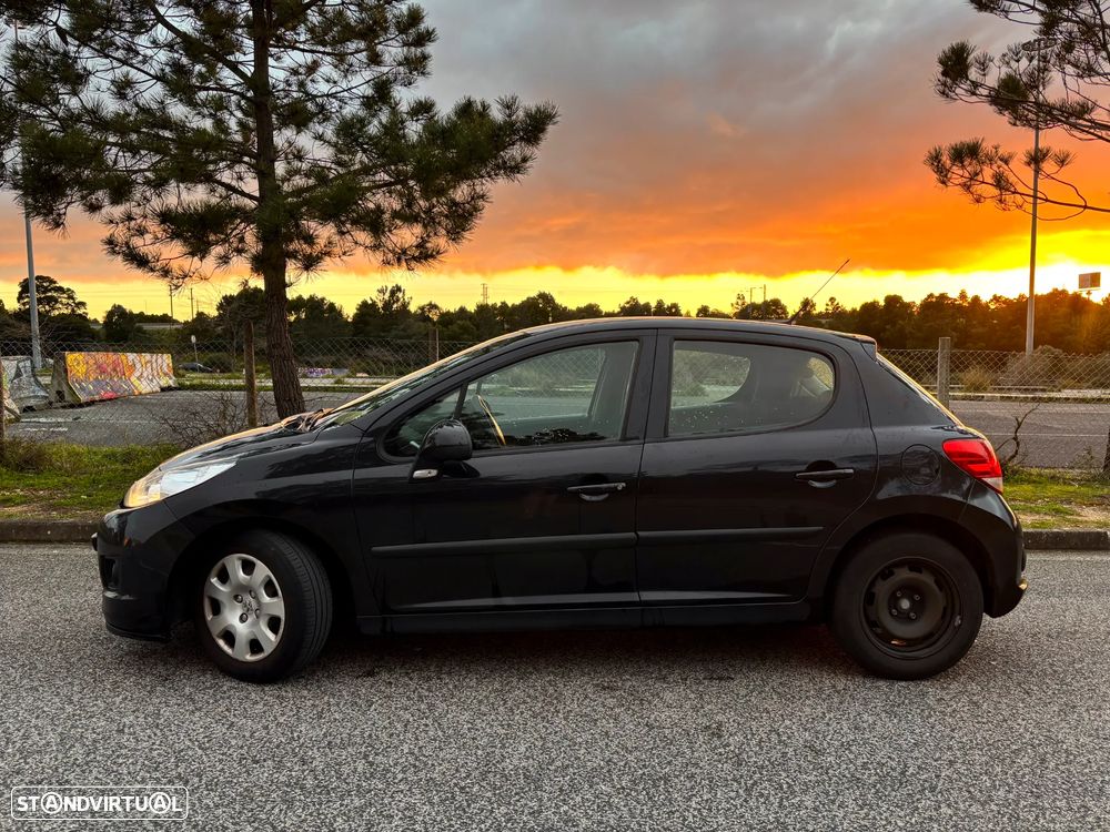 Peugeot 207 1.4 HDi Urban - 10