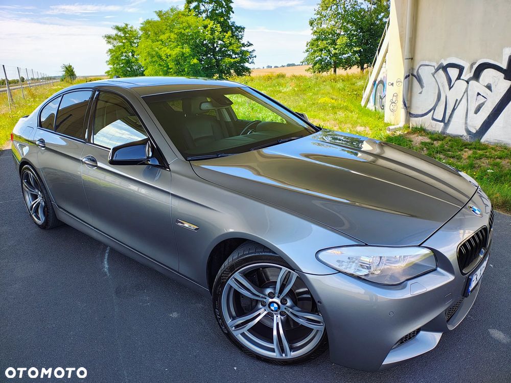 BMW Seria 5 550i Sport-Aut - 10