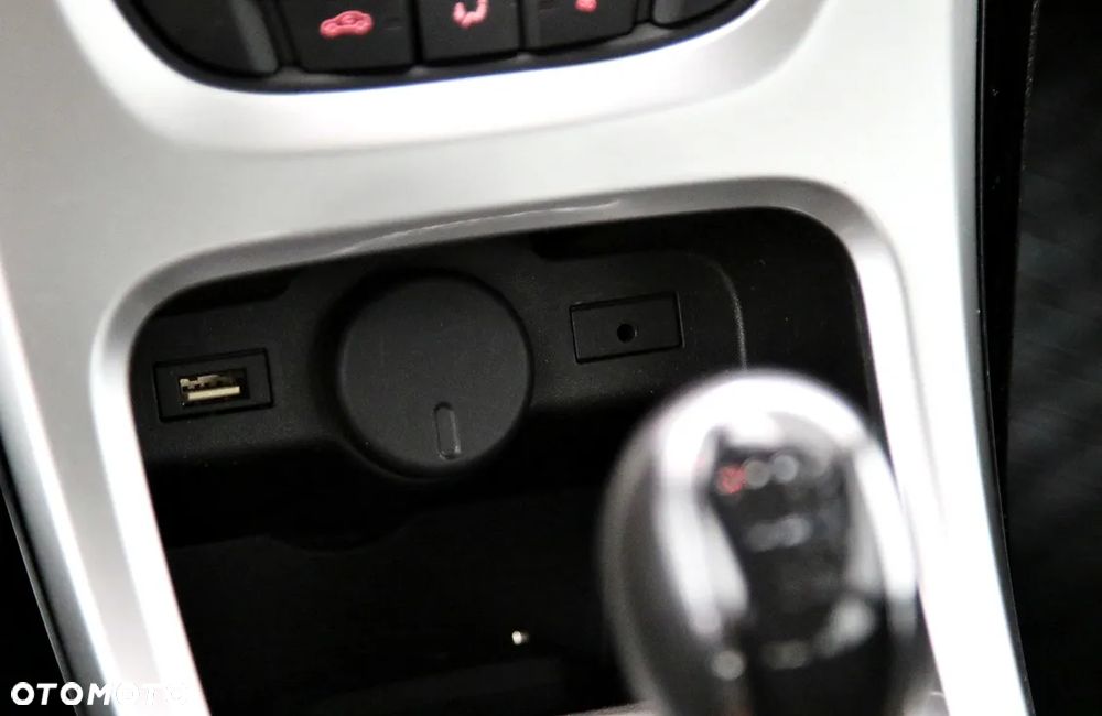 Opel Astra 1.4 T Enjoy - 26