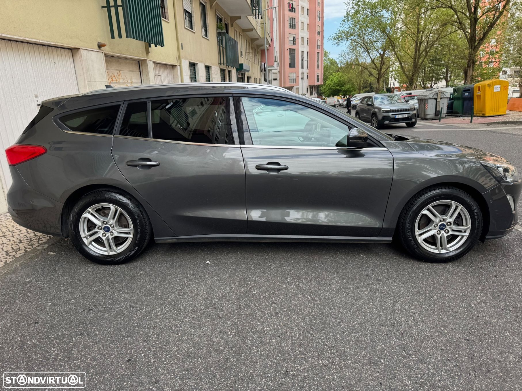 Ford Focus SW 1.5 TDCi EcoBlue Active - 4