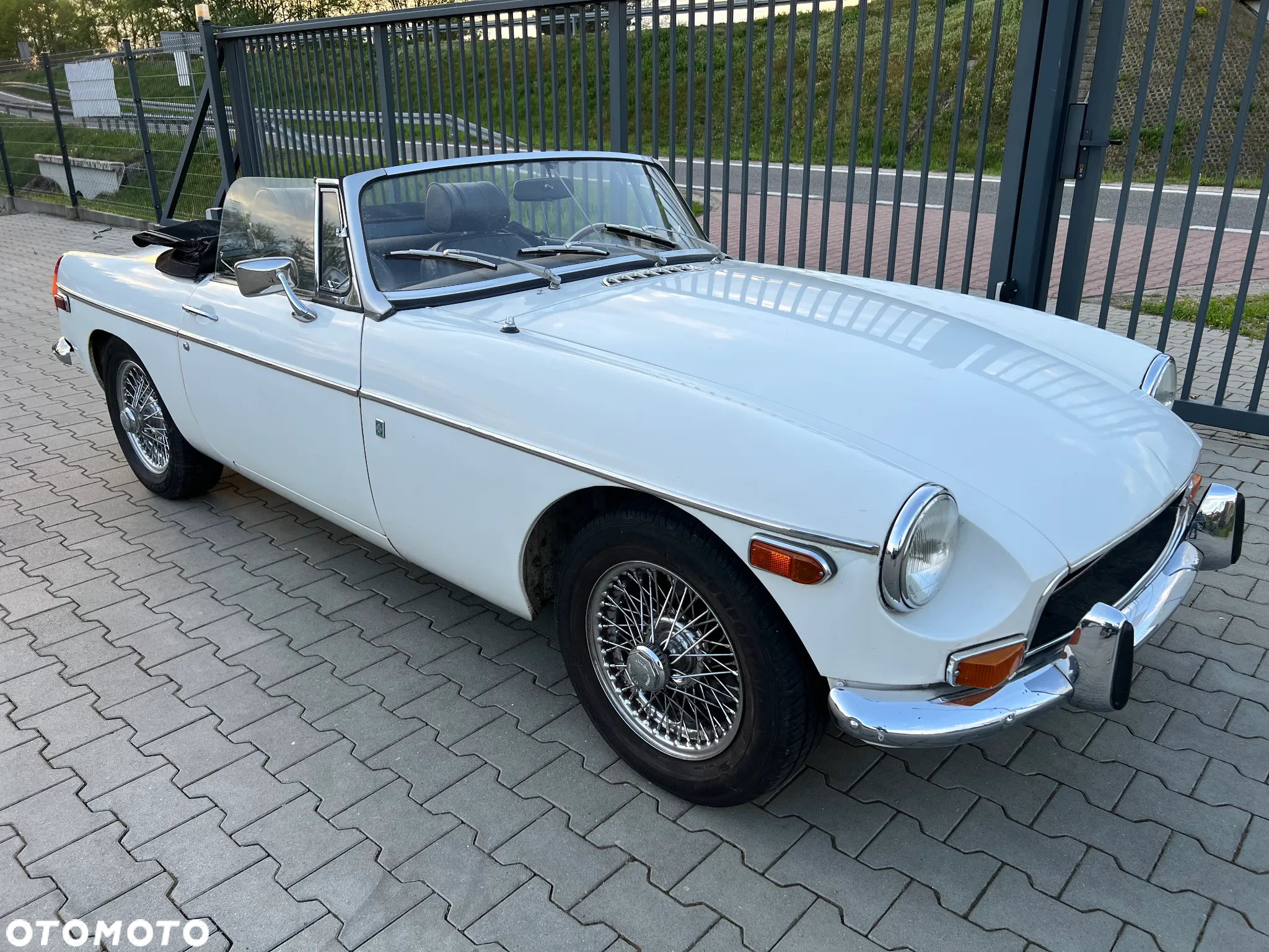 MG MGB - 3