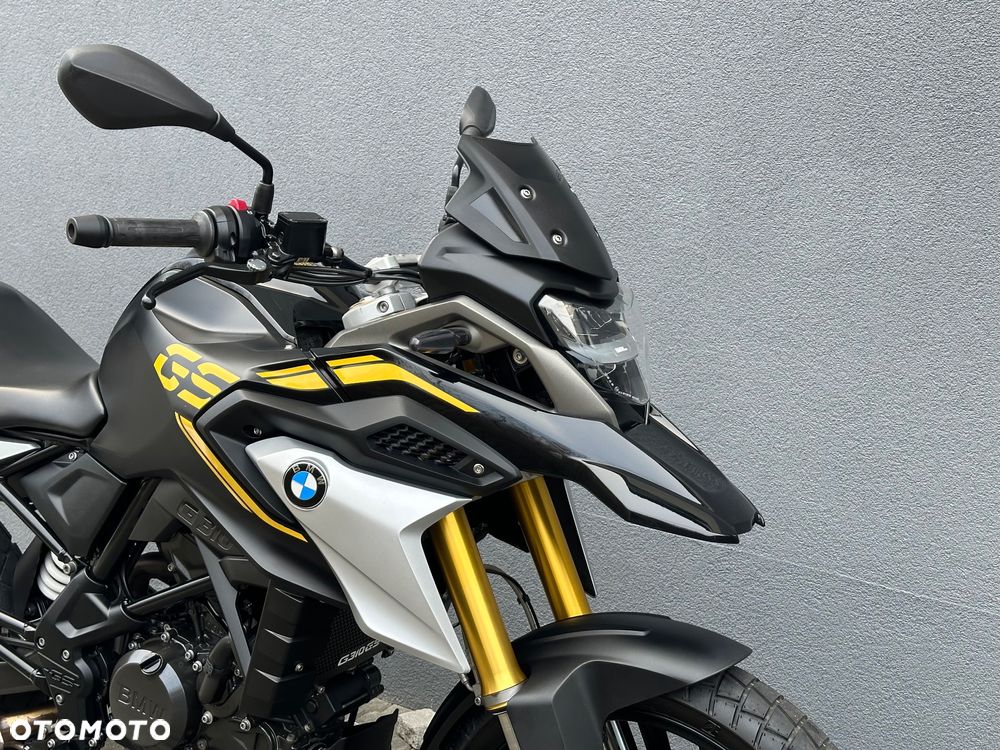 BMW G - 12